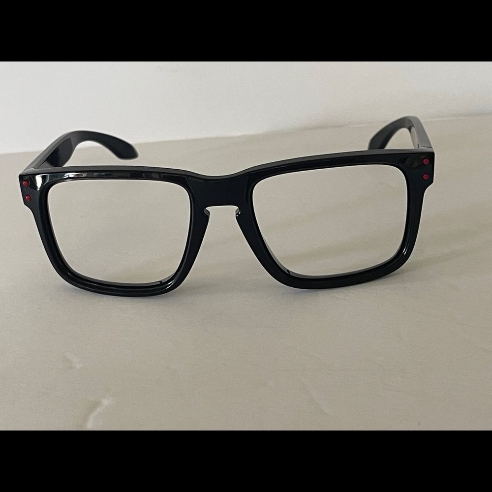 Oakley Frame - Picture 2 of 6